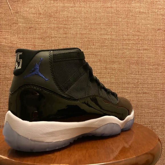 Air Jordan 11 Retro Space Jam 2016 Men’s Size 10 - Picture 2 of 3